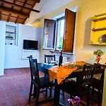 La Casa Nella Vigna Colline Del Vino 아파트 카판노리