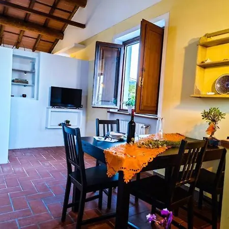 La Casa Nella Vigna Colline Del Vino 아파트 카판노리